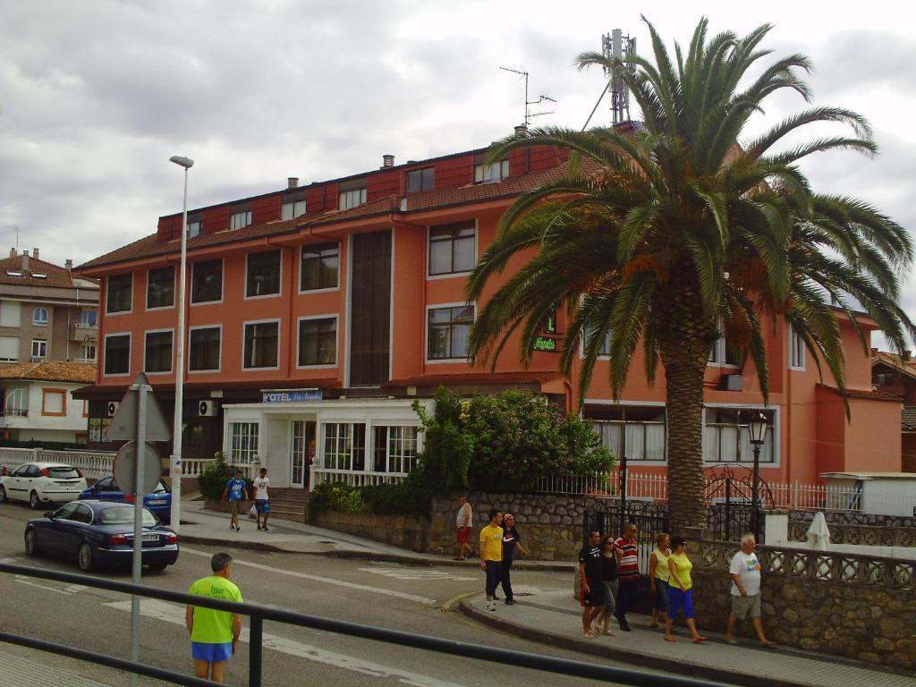 Hotel Los Nogales Noja Exteriör bild